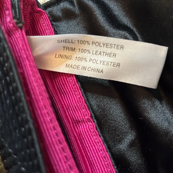 Talbots Evening purse Black w  gold chain 2 inside pockets w hot pink lining - Picture 6 of 12